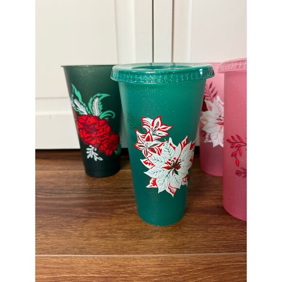 Starbucks 2022 Holiday Reusable Cold Cups 24 oz Set of 8 Cups 3 Lids - Picture 2 of 8